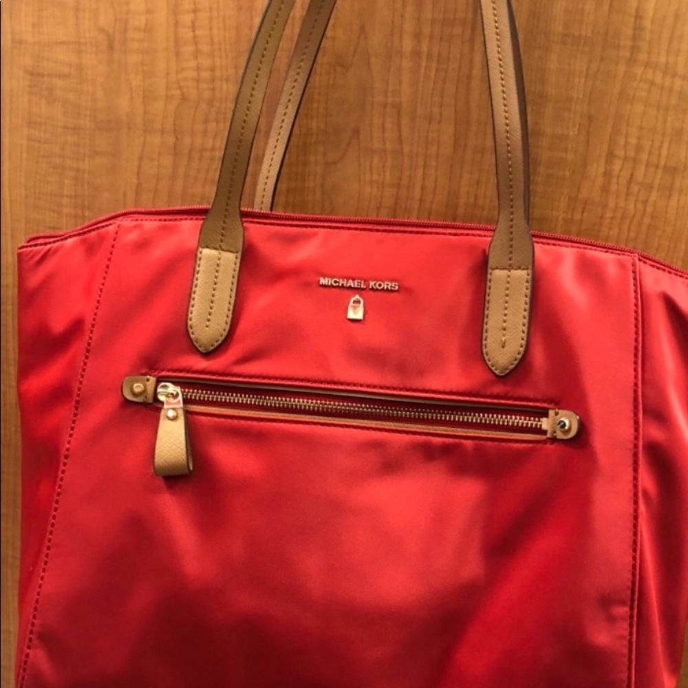 Michael Kors Tote $120 on Venmo